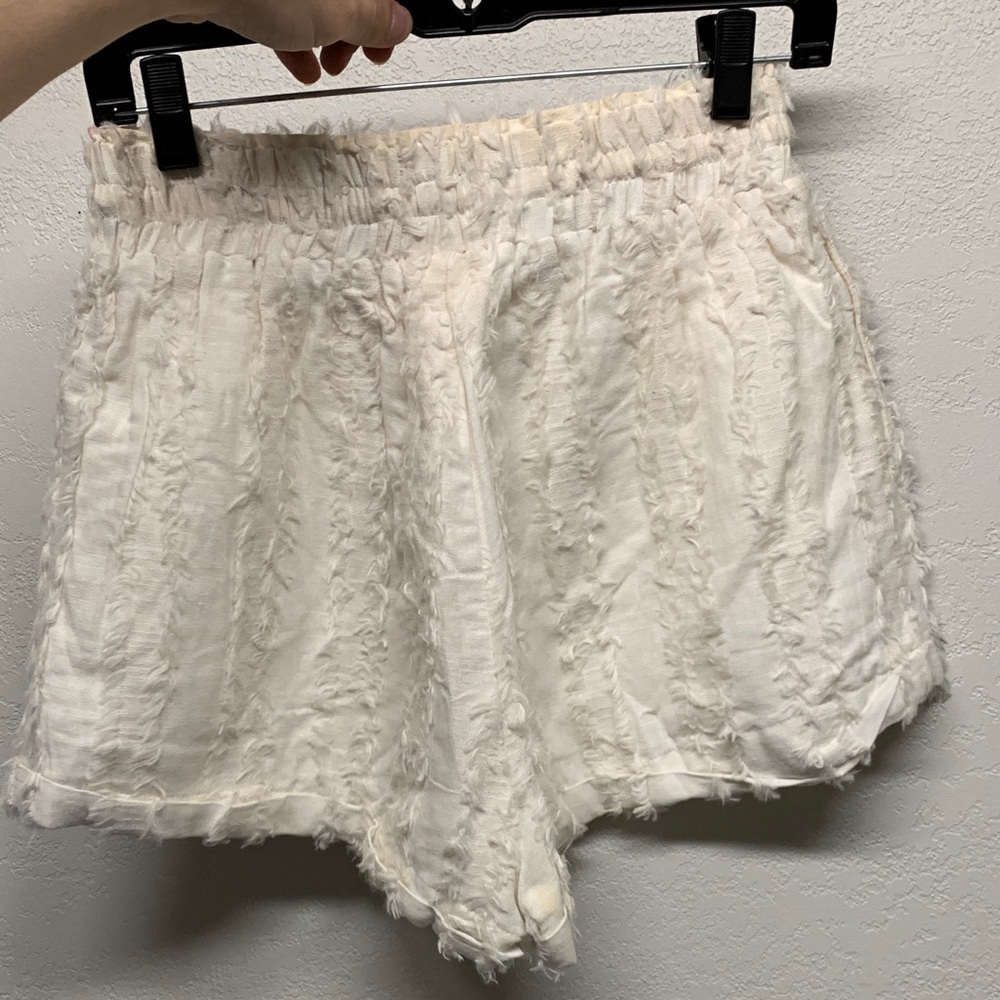 Callahan High Waist Cream Frayed Shorts - Picture 3 of 4